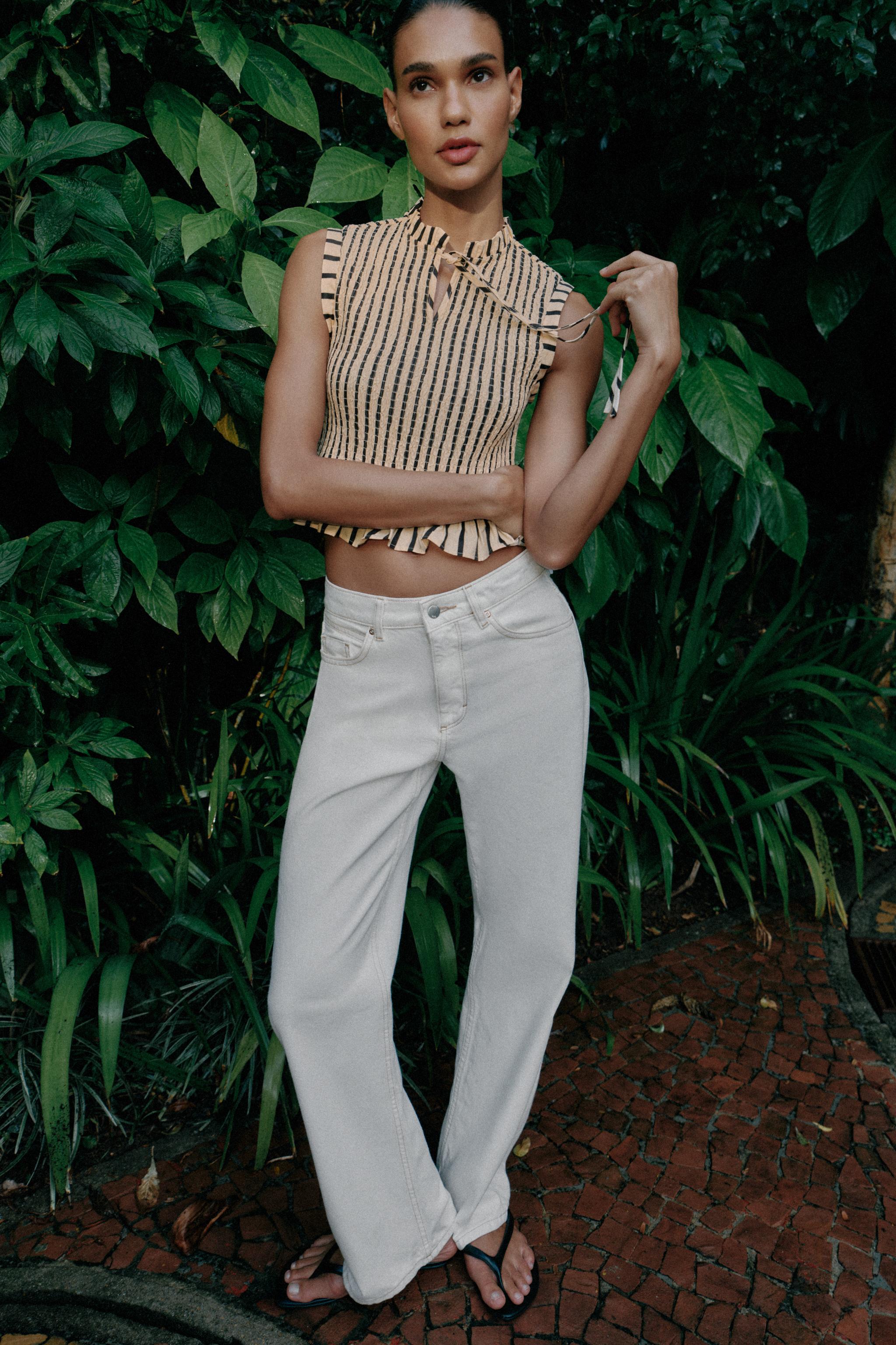 STRIPED SMOCKED TOP